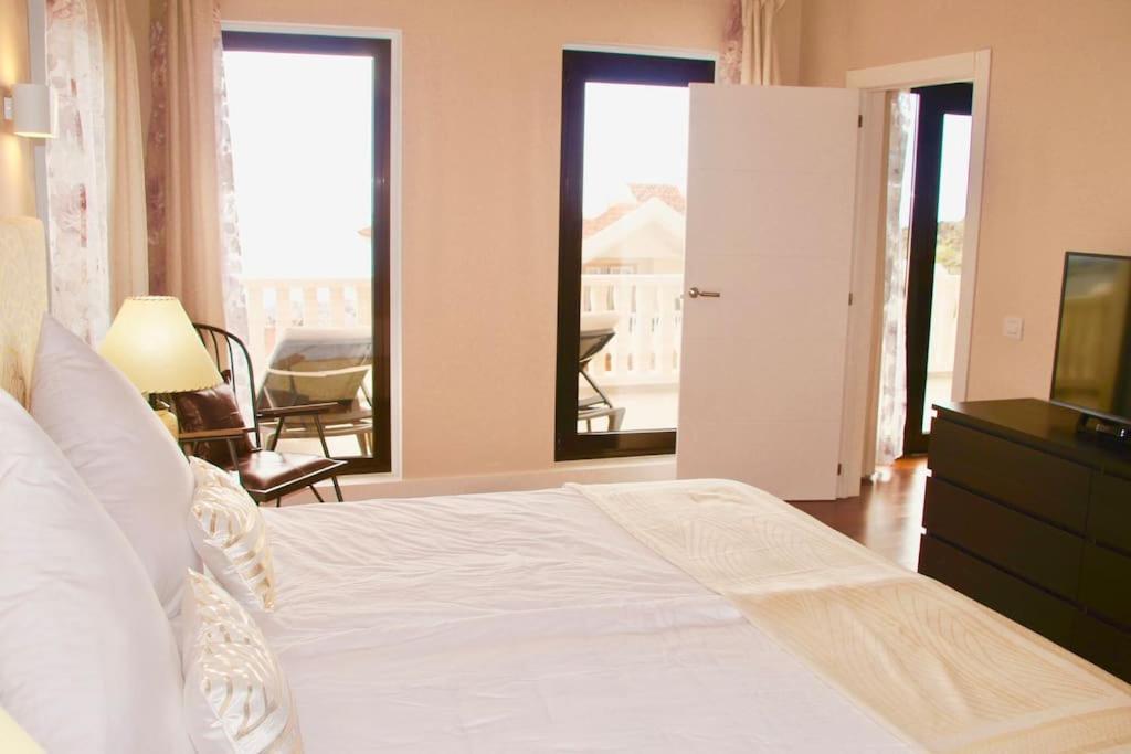 Villa Vista Bella Costa Adeje In Ruhiger Villengegend Mit Meerblick エクステリア 写真