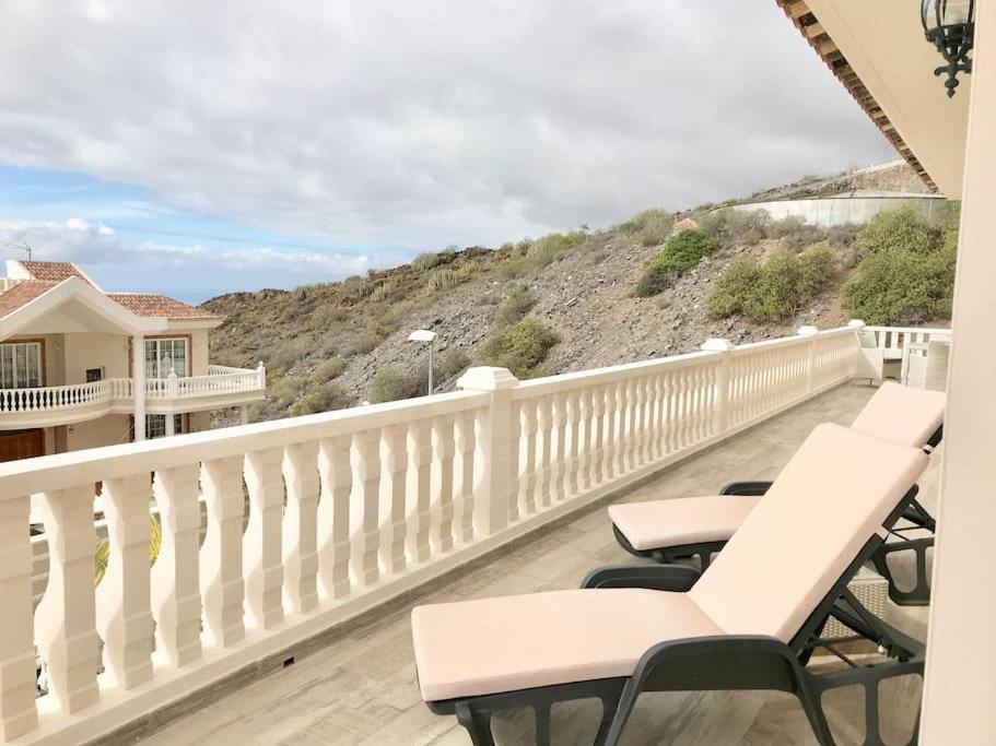 Villa Vista Bella Costa Adeje In Ruhiger Villengegend Mit Meerblick エクステリア 写真